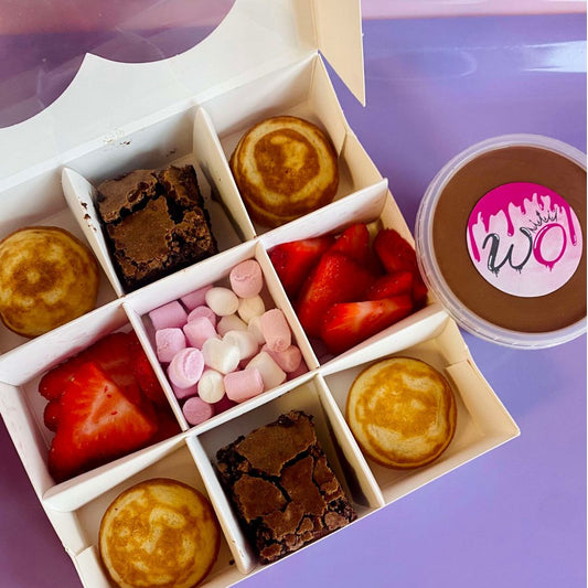 waffleopoloise dippin dessert box